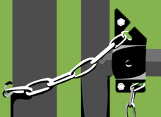 U-Latch attached vertically to the cross-arm of a tubular gate