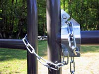 U-Latch secures 2 gates or panels together